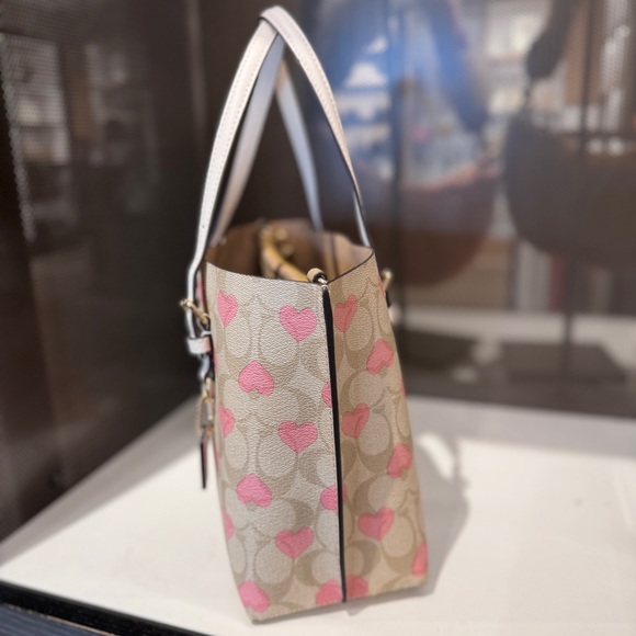 Coach Mollie Tote 25 In Signature Canvas With Heart Print CP057 - Picture 2 of 9